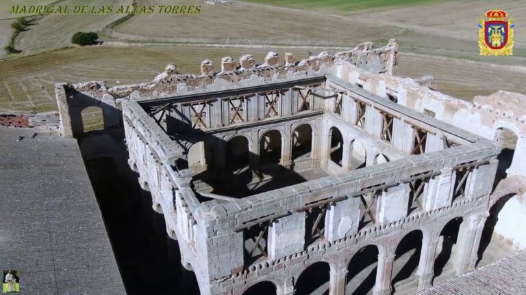 Monumentos Históricos Destacados en Madrigal de las Altas Torres